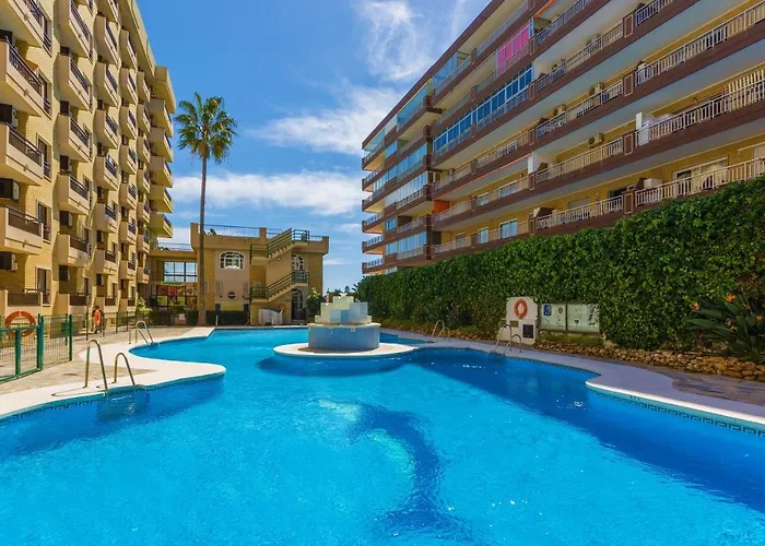 ☆Beachfront 1Br Ronda 4 - Ac/Wifi/Pool
